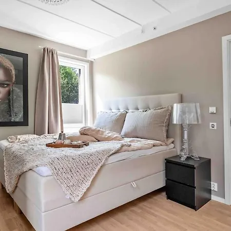 Feriehus Apartment With Big Terrace And Private Garden! Bjerkholmen