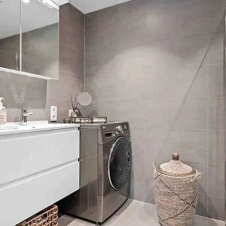 Apartment With Big Terrace And Private Garden! * Bjerkholmen