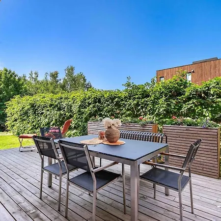 Apartment With Big Terrace And Private Garden! * Bjerkholmen